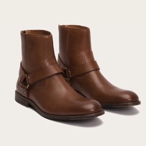 NWT- FRYE- Sam Harness Boot in Whiskey